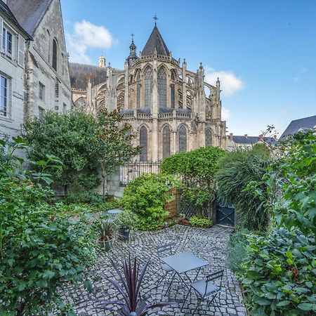 Appartement Raffine Vue Cathedrale, Jardin, Wifi تور المظهر الخارجي الصورة