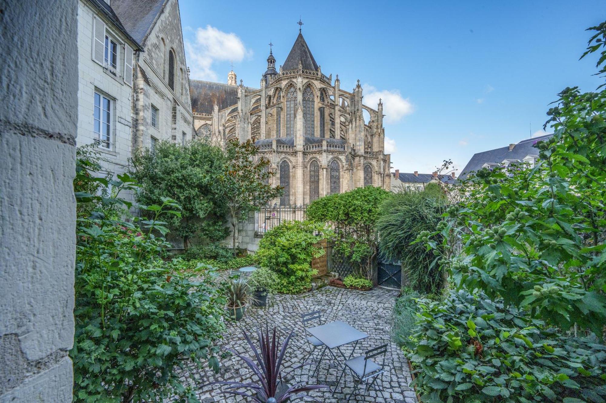 Appartement Raffine Vue Cathedrale, Jardin, Wifi تور المظهر الخارجي الصورة