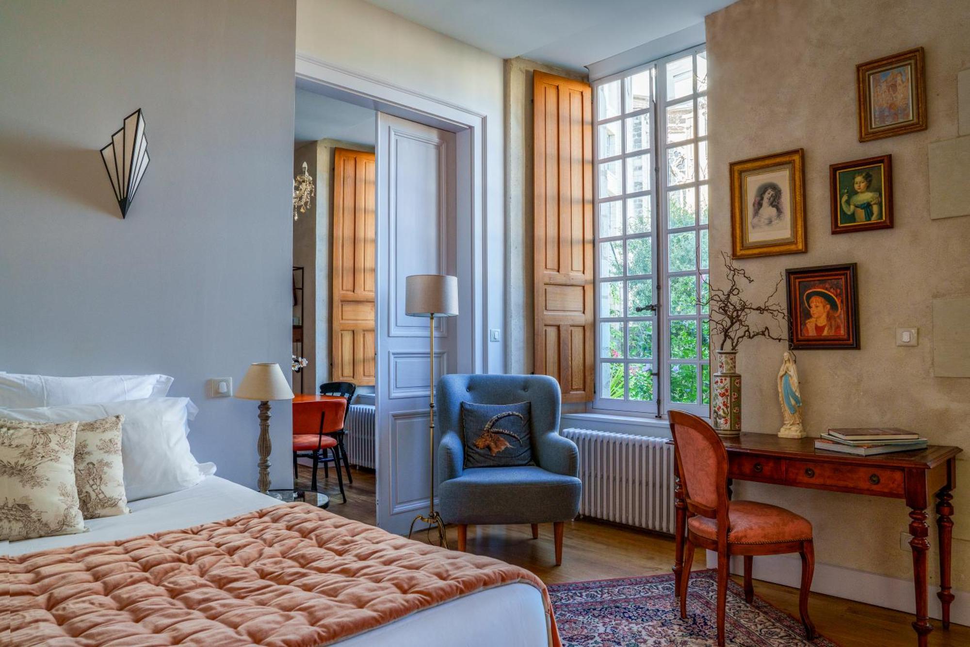 Appartement Raffine Vue Cathedrale, Jardin, Wifi تور المظهر الخارجي الصورة