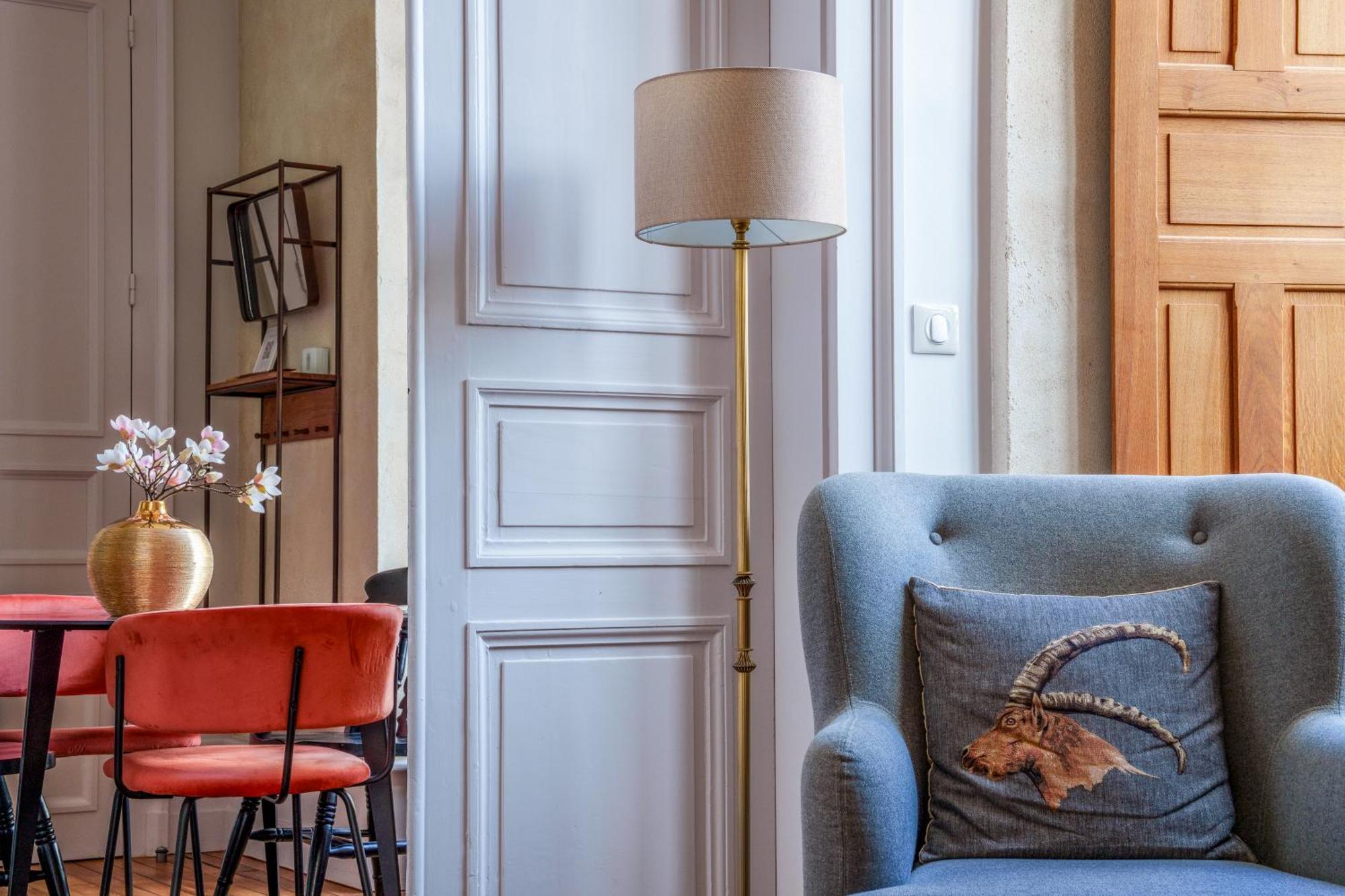 Appartement Raffine Vue Cathedrale, Jardin, Wifi تور المظهر الخارجي الصورة