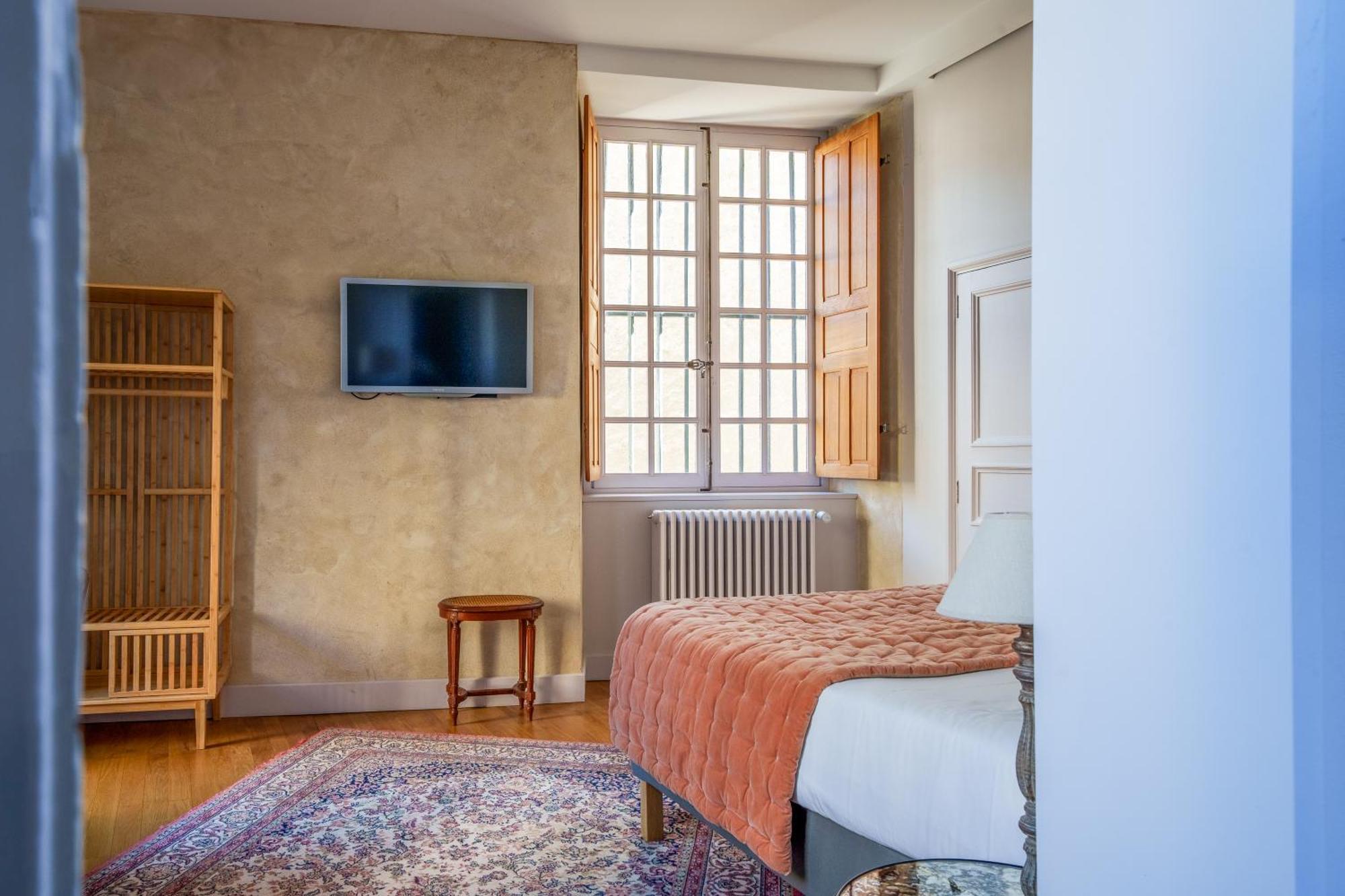Appartement Raffine Vue Cathedrale, Jardin, Wifi تور المظهر الخارجي الصورة