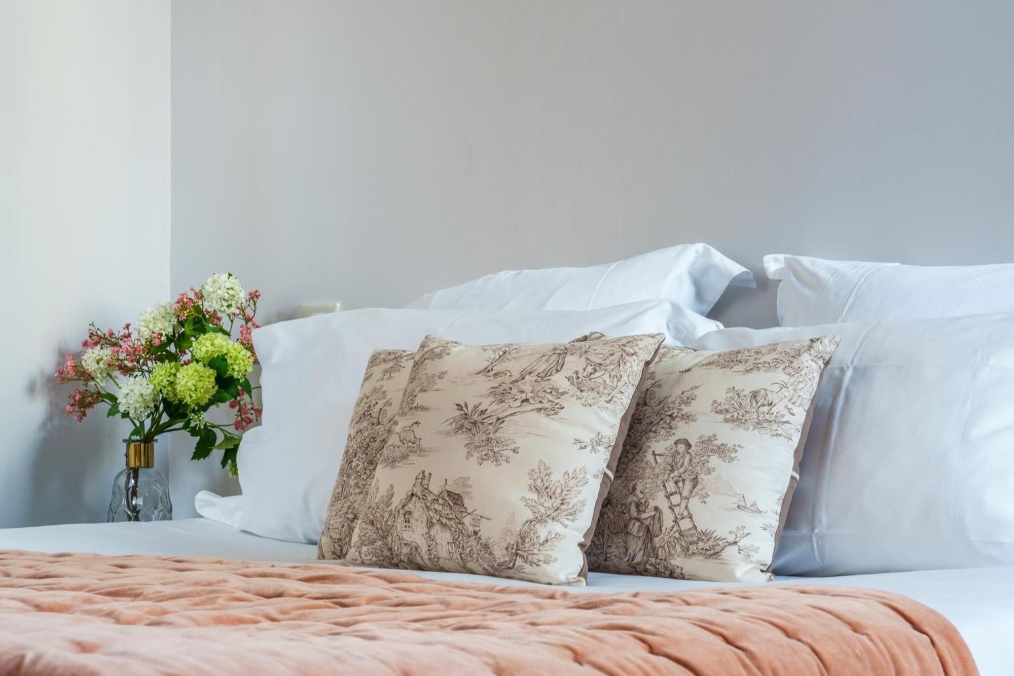 Appartement Raffine Vue Cathedrale, Jardin, Wifi تور المظهر الخارجي الصورة